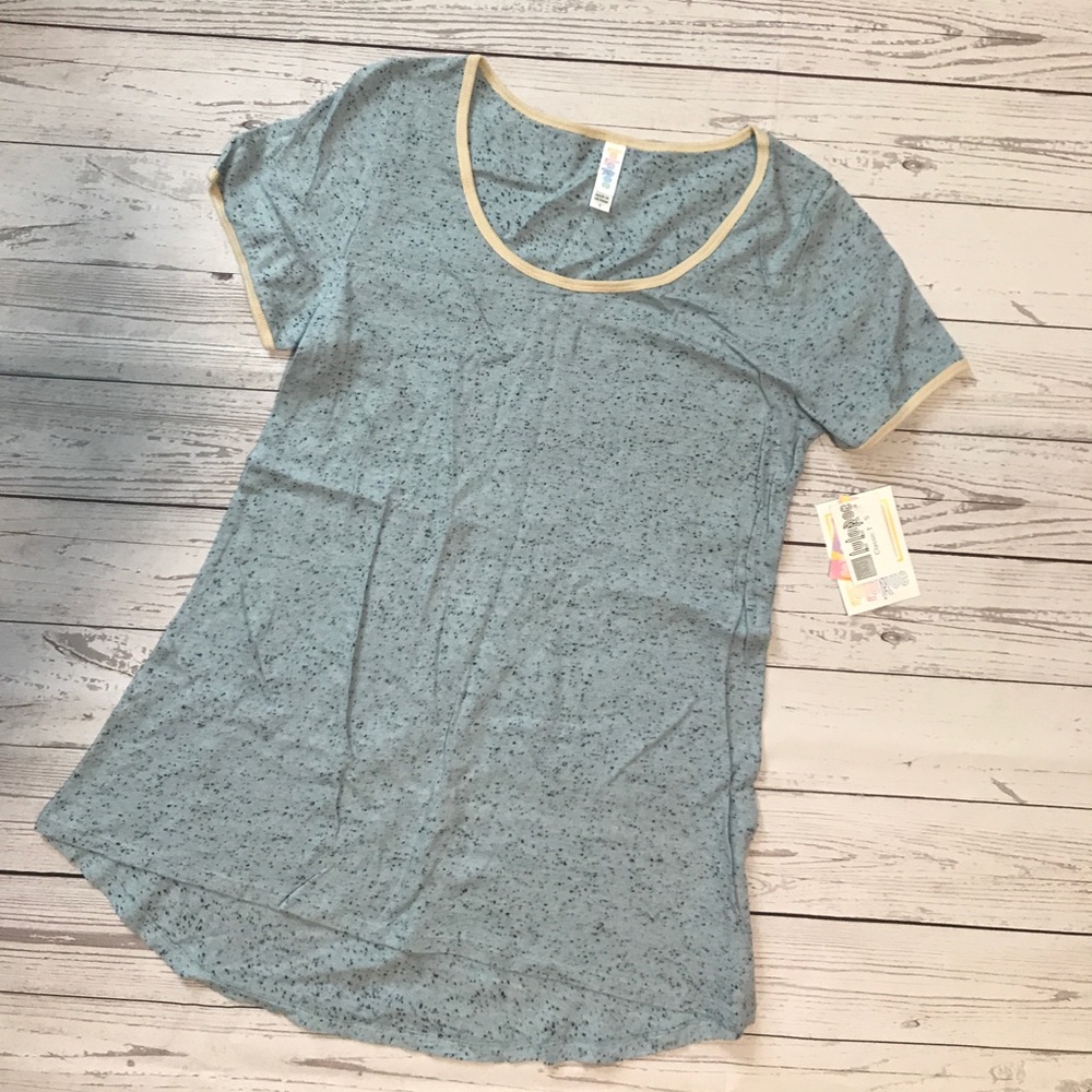 Small Lularoe Classic t